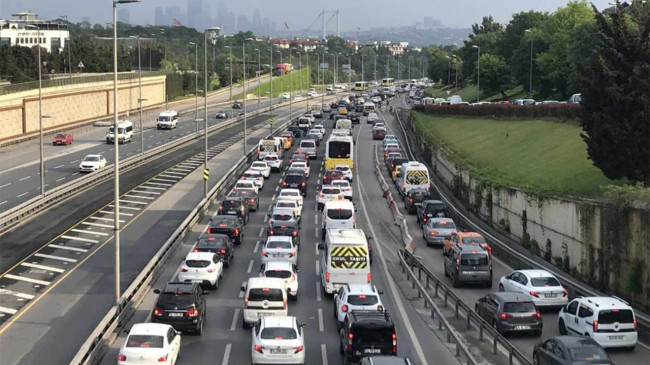 İstanbul’da bayram trafiği başladı